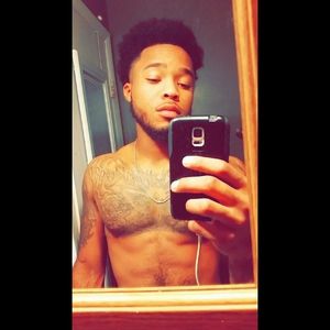 Meet your Posher, Derek